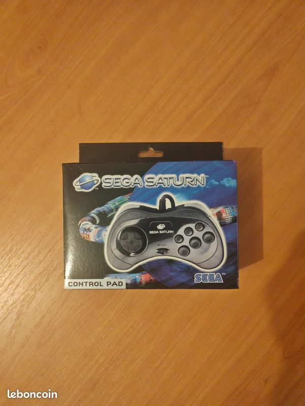 Retrobit - SEGA Saturn Receveur Bluetooth pour port manette d'origine