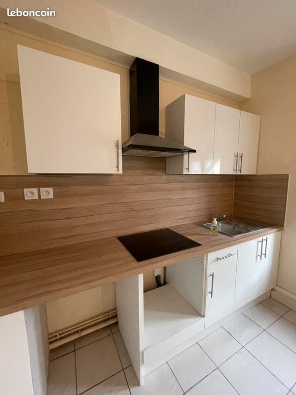 Appartement 5 pièces 84 m² · à Trois-Rivières · 84 m² · 714 €/mois