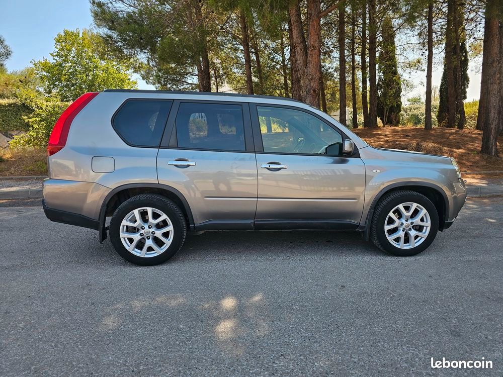 Nissan X-TRAIL 2.0 dCi 150 4X4 LE BVA 1ère Main (image 2)