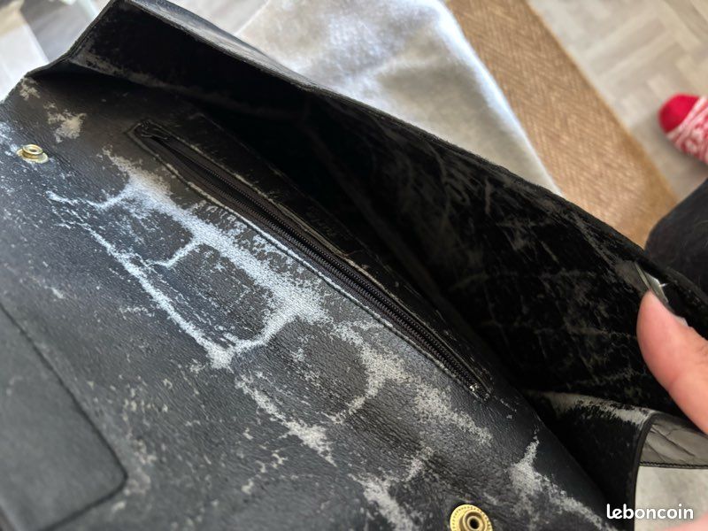 Pochette De Soirée FURLA En Cuir Façon Alligator Noir - Occasion - Sac élégant Pour Sorties