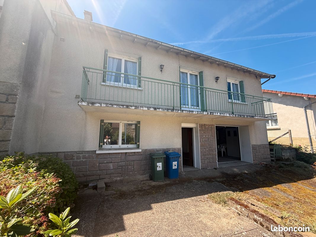 Maison 4 pièces 86 m² · à Peyrilhac · 85,6 m² · 118 000 €