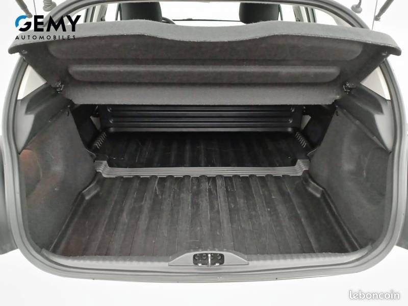 Citroën C3 ENTREPRISE SOCIETE BLUEHDI 100 S&S BVM6 FEEL NAV (image 6)