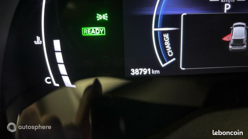 Toyota Yaris 116h Design 5p MY22 (image 9)