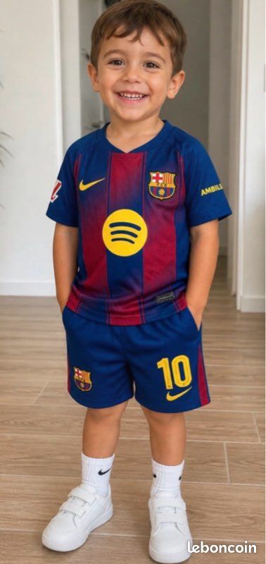 Ensemble Maillot + Short Barcelone Lamine Yamal N°19 – Taille 12 Ans – Top Qualité – Envoi France