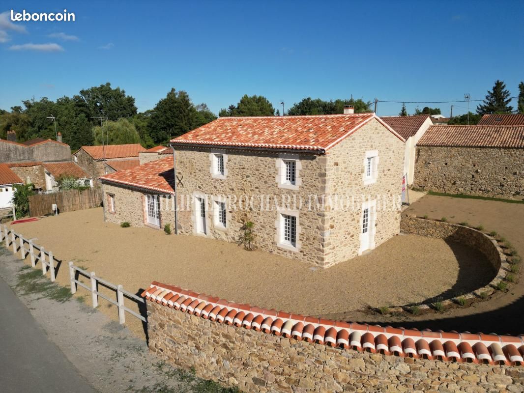 Maison 4 pièces 155 m² · à La Roche-sur-Yon · 155 m² · 296 520 €