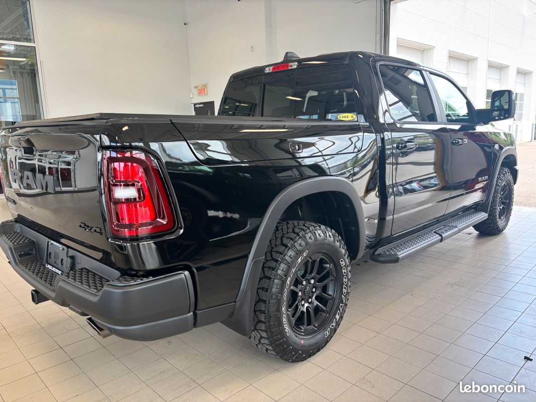 Ram Rebel 2026 5L7 V8 avec 3900 km (image 4)