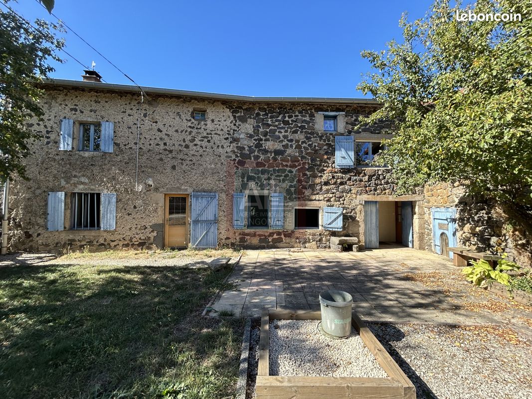 Maison 8 pièces 185 m² · à Saint-Haon · 185 m² · 249 500 €