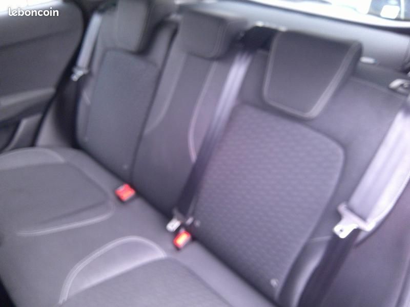 Ford Puma 1.0 EcoBoost 125ch mHEV Titanium Business 6cv (image 10)