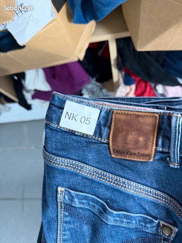 Jean CK Calvin Klein femme W26 FR36 coupe slim bleu délavé NK5 (image 10)