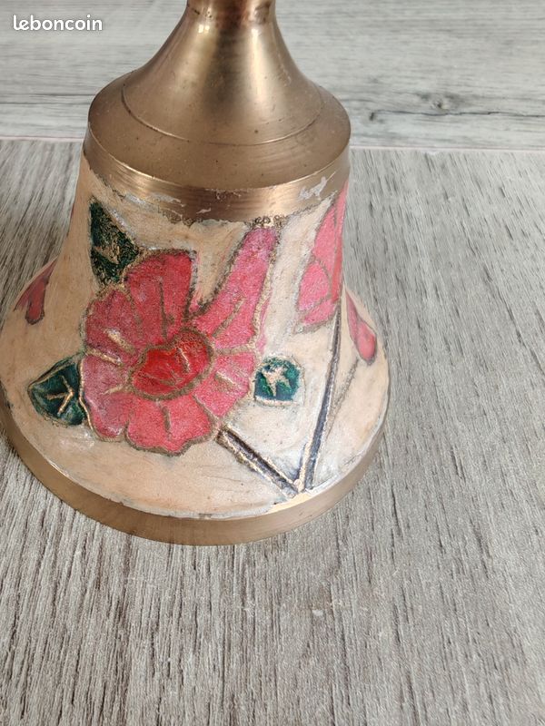 Cloche à Main Laiton Antique Avec Manche Bois - Hauteur 17cm, Son Fort Et Décoratif