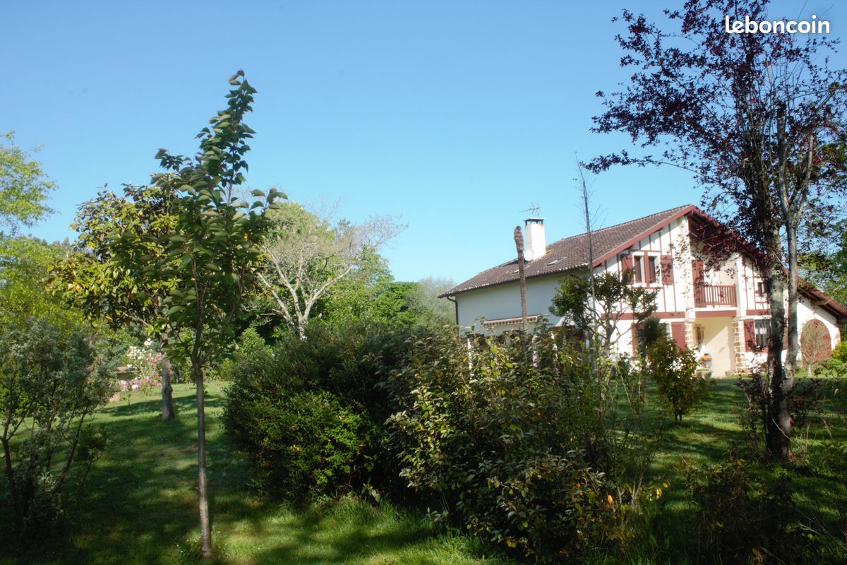 Maison 7 pièces 200 m² · à Castagnède · 200 m² · 660 000 €