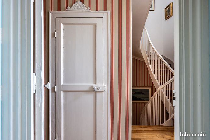 Maison 10 pièces 230 m²