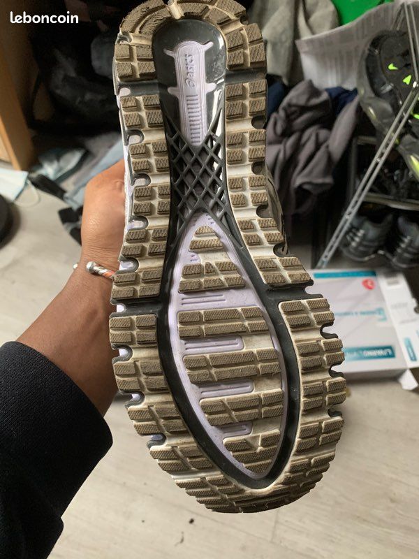 Lot de deux paire de chaussure TN3 plus ET ASICS (image 3)