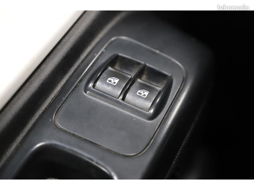 CITROEN NEMO 1.4 HDi 70 FOURGON Business (image 25)