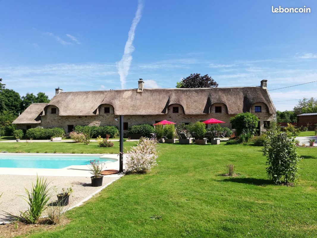 Maison 11 pièces 350 m² · à Locqueltas · 350 m² · 850 000 €