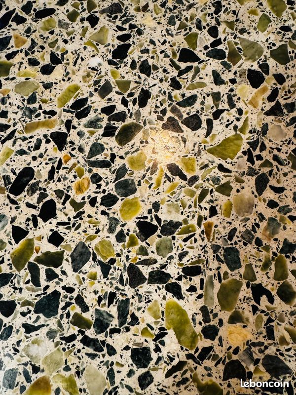 Table en terrazzo vert – design unique (image 5)