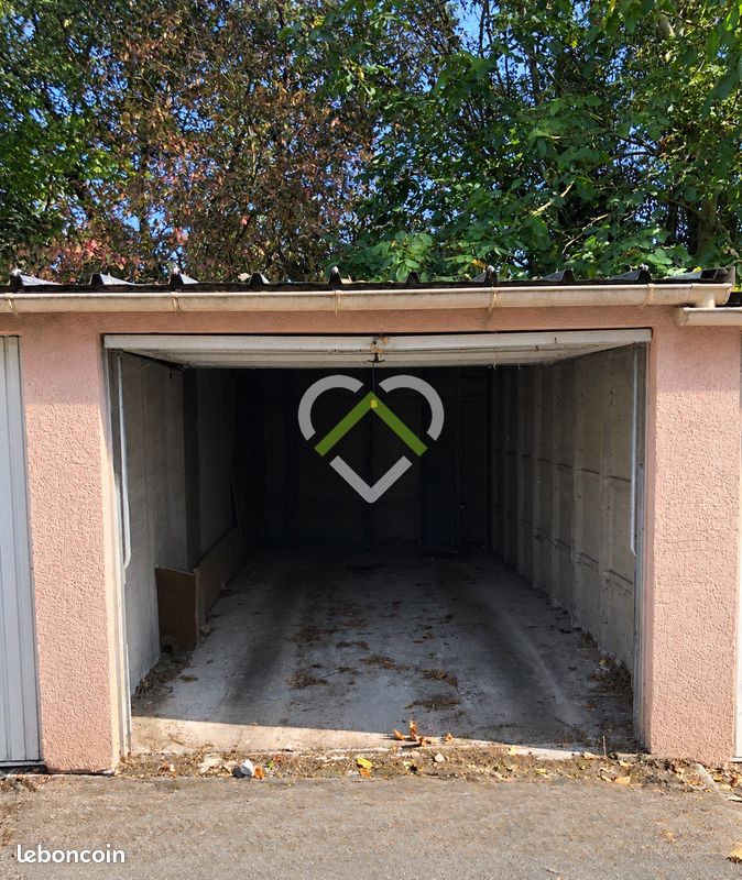 Parking 16 m² · à Villeneuve-d'Ascq · 16 m² · 18 000 €