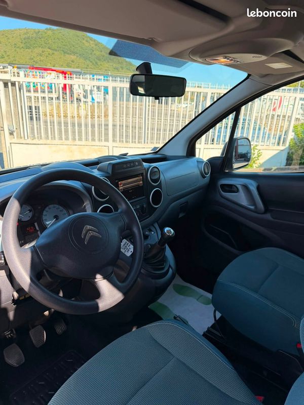 CITROEN BERLINGO 1.6 HDI 100 cv FEEL (image 3)