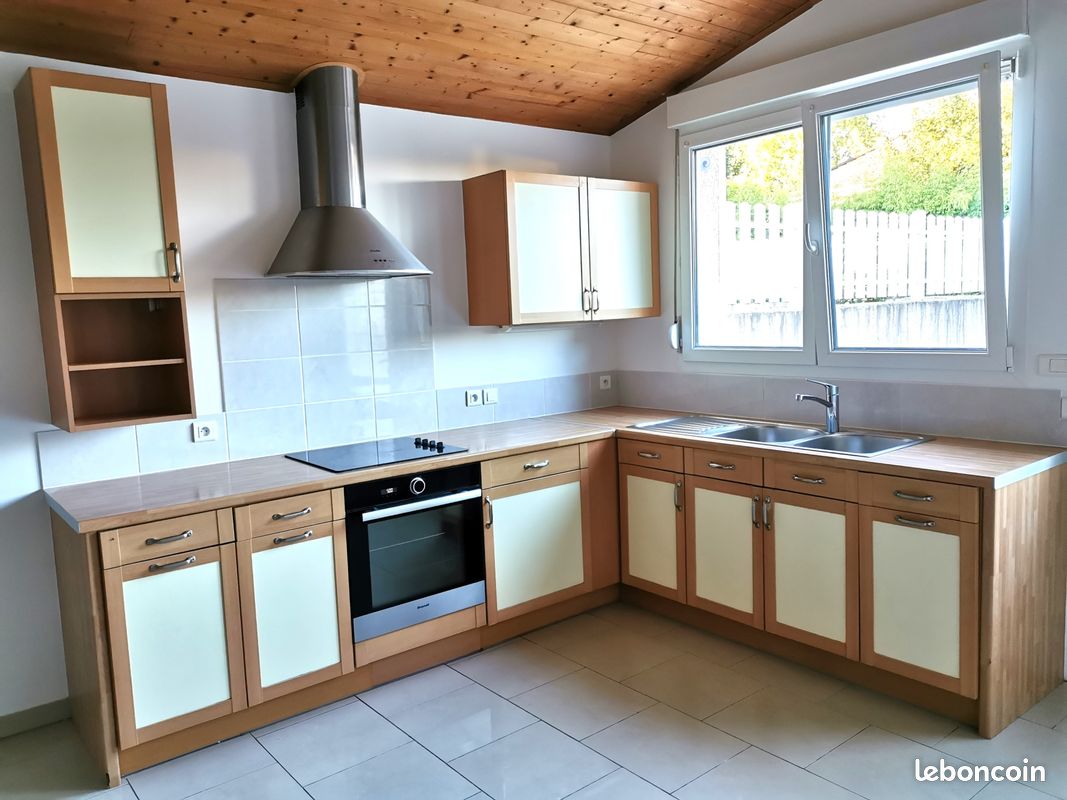Appartement 5 pièces 117 m² · à Étalans · 117 m² · 178 000 €