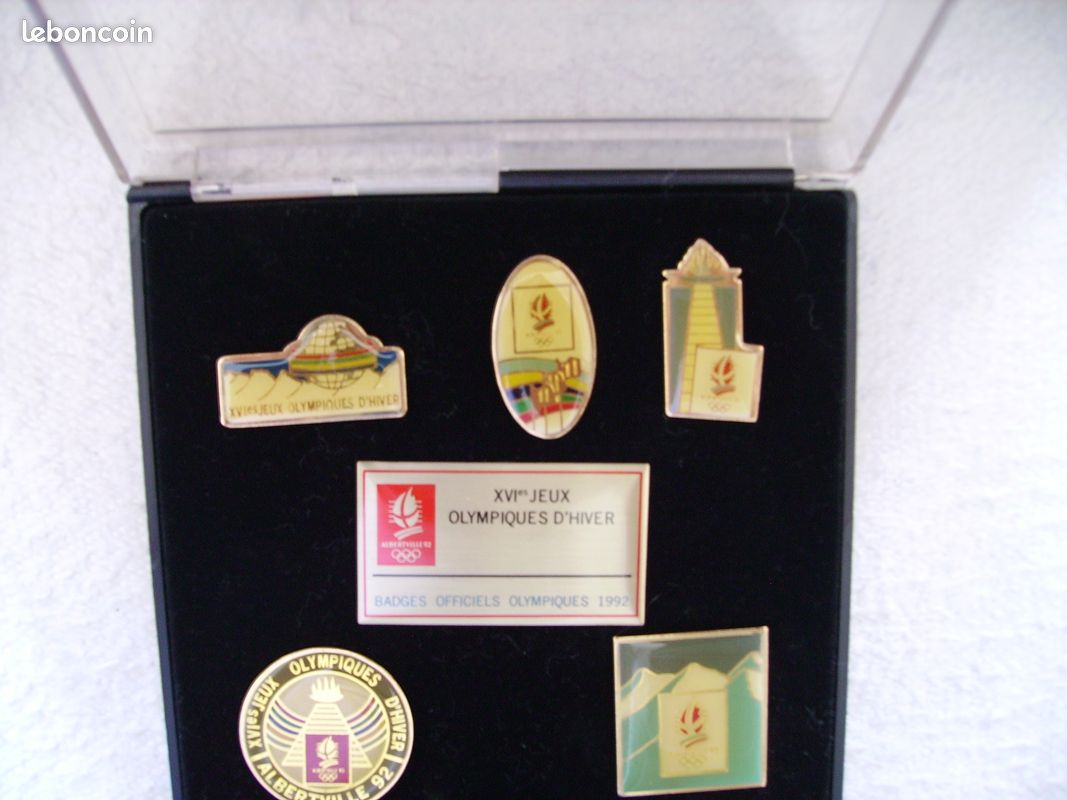 Paquet De Mouchoirs Vintage – XVIe Jeux Olympiques Albertville 92 – Rare Collector