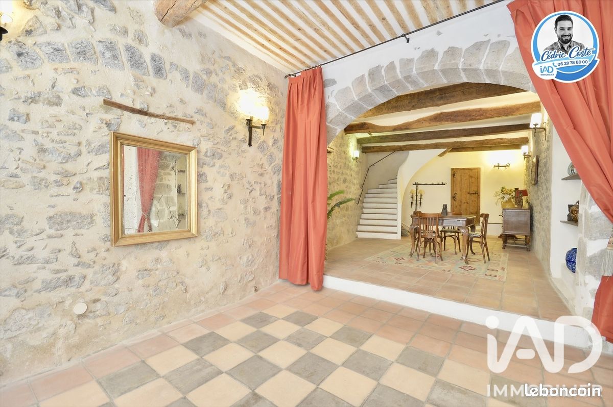 Maison 4 pièces 146 m² · à Lagrasse · 146 m² · 211 700 €