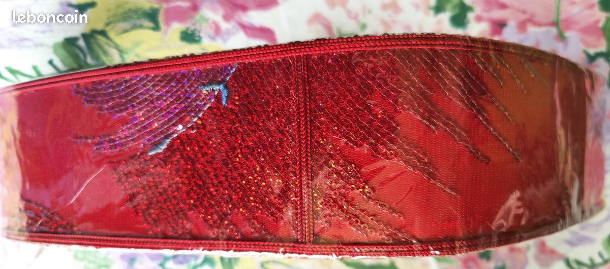 Magnifique caftan rouge avec ceinture Neuf (image 6)