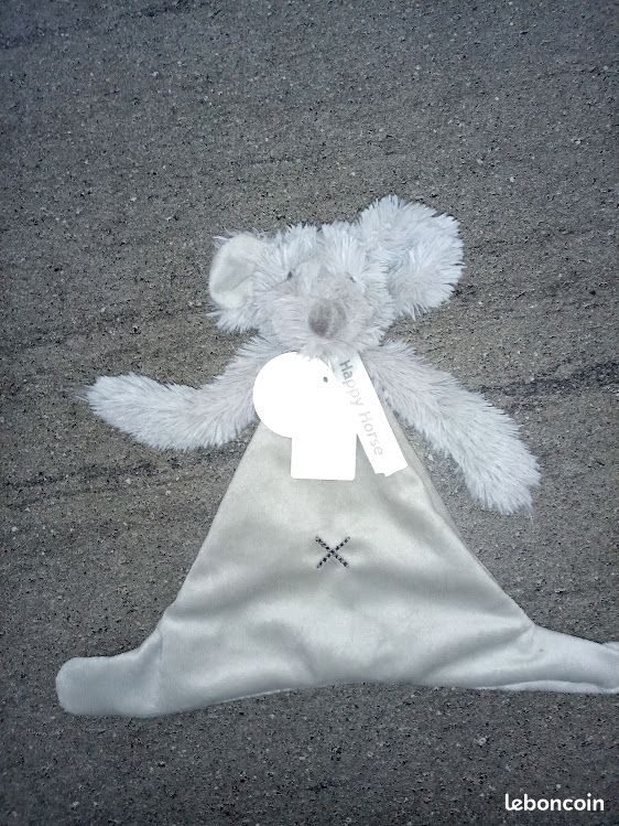 Souri Grise Peluche Doudou HAPPY HORSE 20 cm Neuf (image 1)