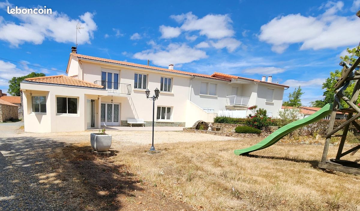 Maison 4 pièces 160 m² · à Vairé · 160 m² · 372 600 €