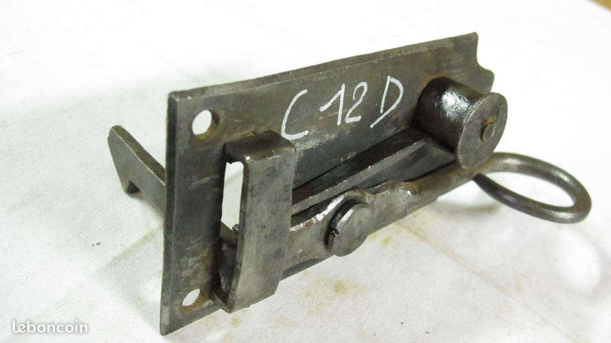 Poignée de porte ancienne ou clenche à ressort (image 4)