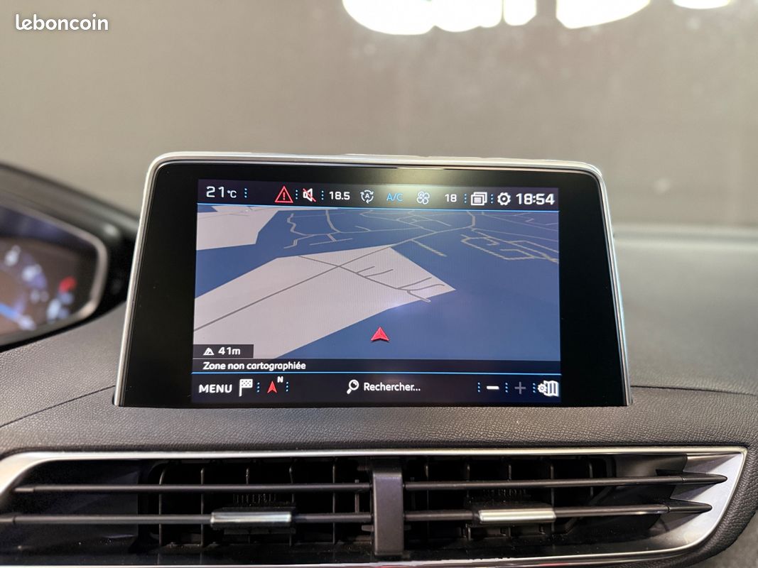 PEUGEOT 3008 1.6 Puretech 180ch SS EAT8 Allure (image 19)