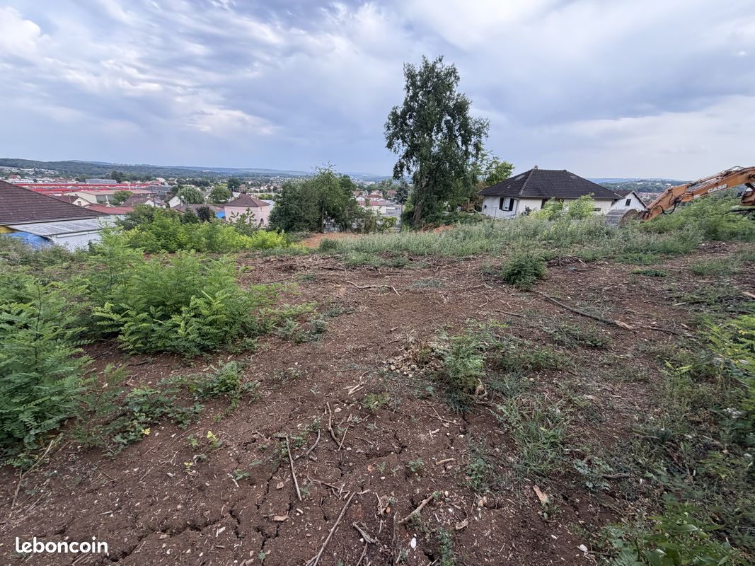 Terrain 3780 m² · à Exincourt · 3 780 m² · 150 000 €