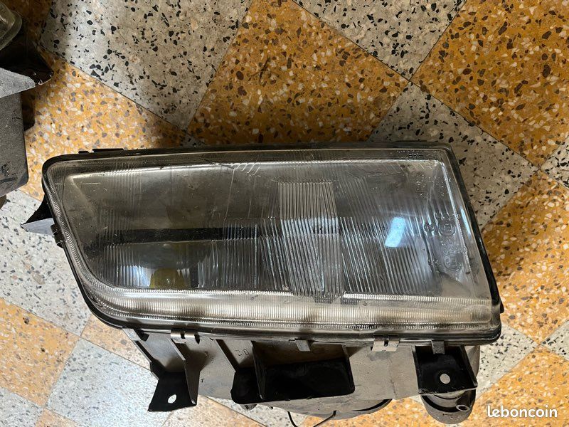 Paire de phare Peugeot 605 ph1 (image 1)