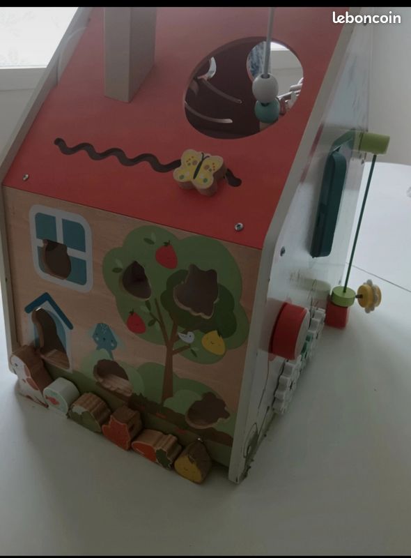 Maison d'activité (image 1)