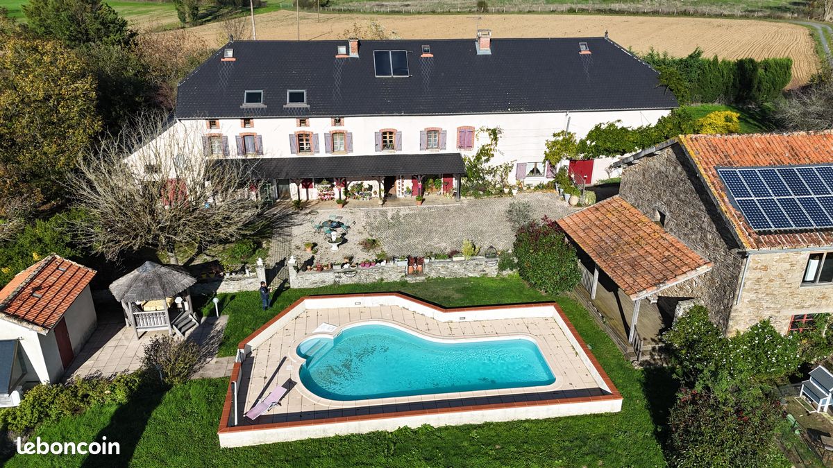 Maison 10 pièces 340 m² · à Saint-Cirgue · 340 m² · 390 000 €