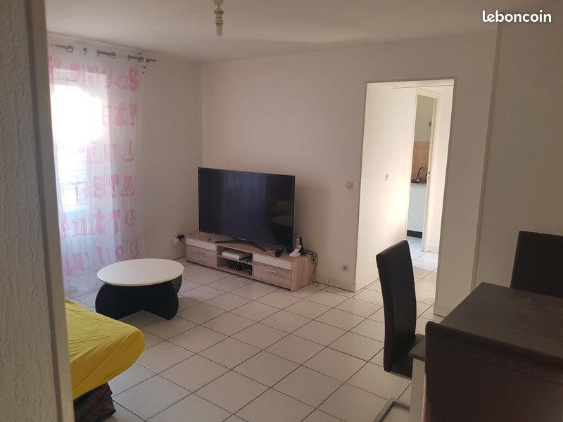 Appartement 2 pièces 50 m² · à Corbeil-Essonnes · 50 m² · 1 100 €/mois