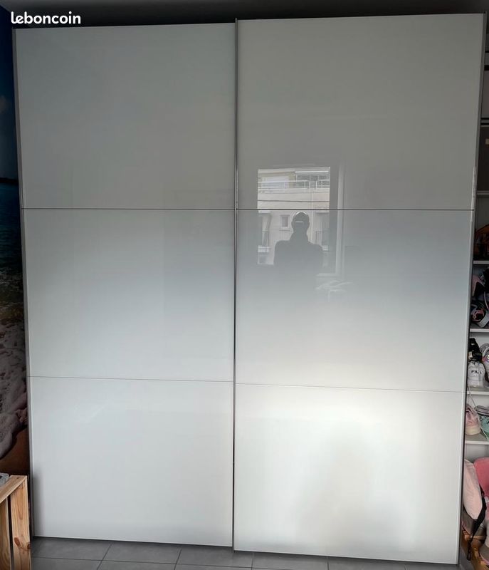 Armoire blanche porte KZ en verre (image 1)