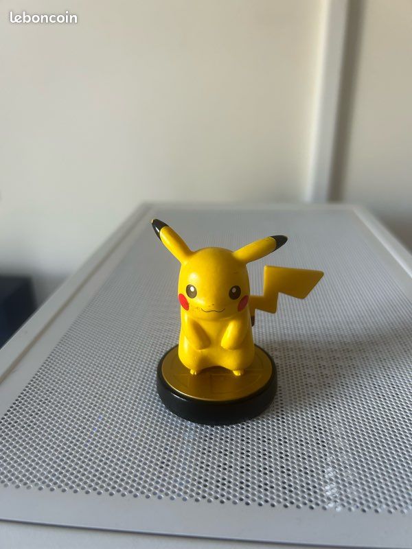 Amiibo Pikachu (image 1)
