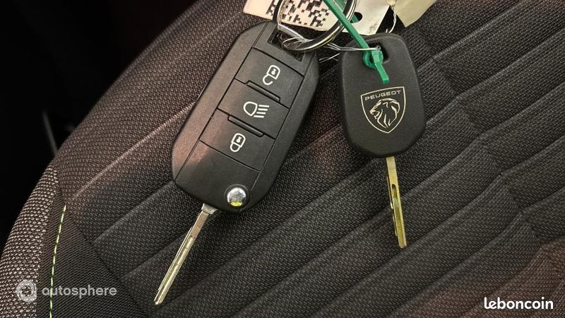 Peugeot 208 1.2 Hybrid 100ch Active e-DCS6 (image 16)