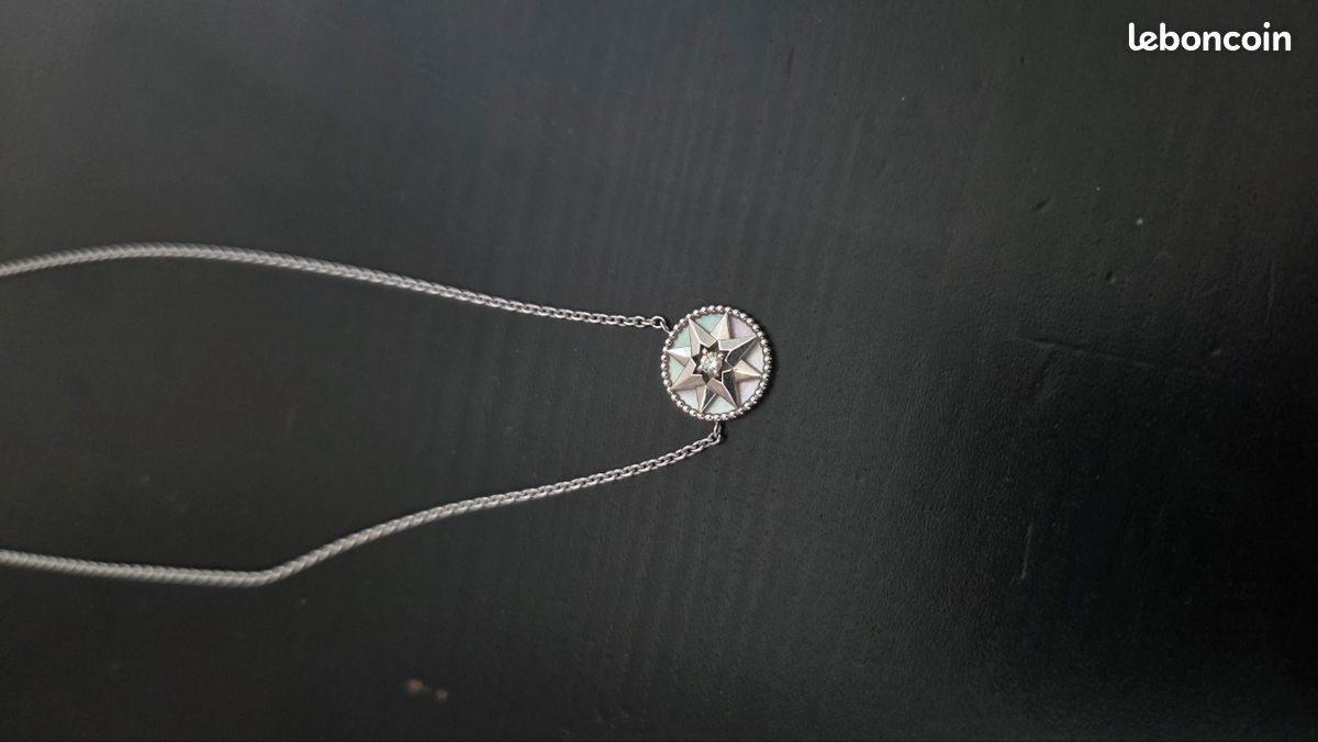 Collier DIOR Rose des vents Montres Bijoux