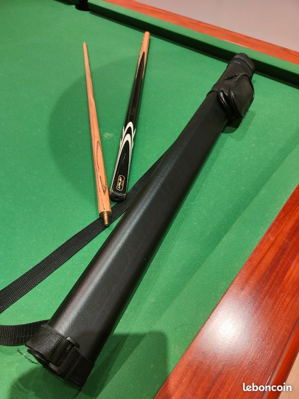 Billard: anciennes queues non identifiées