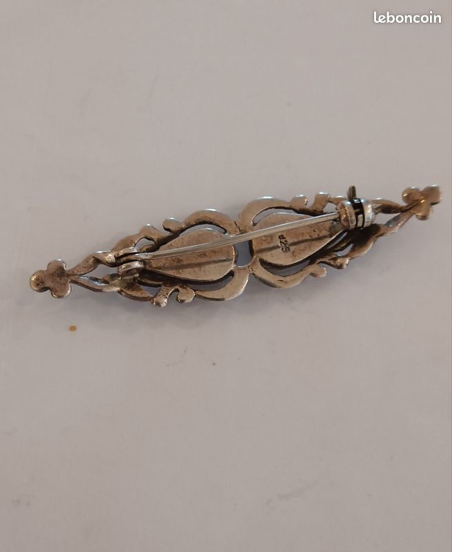 Broche Vintage En Argent - Magnifique Pièce Ancienne à Collectionner Ou à Porter