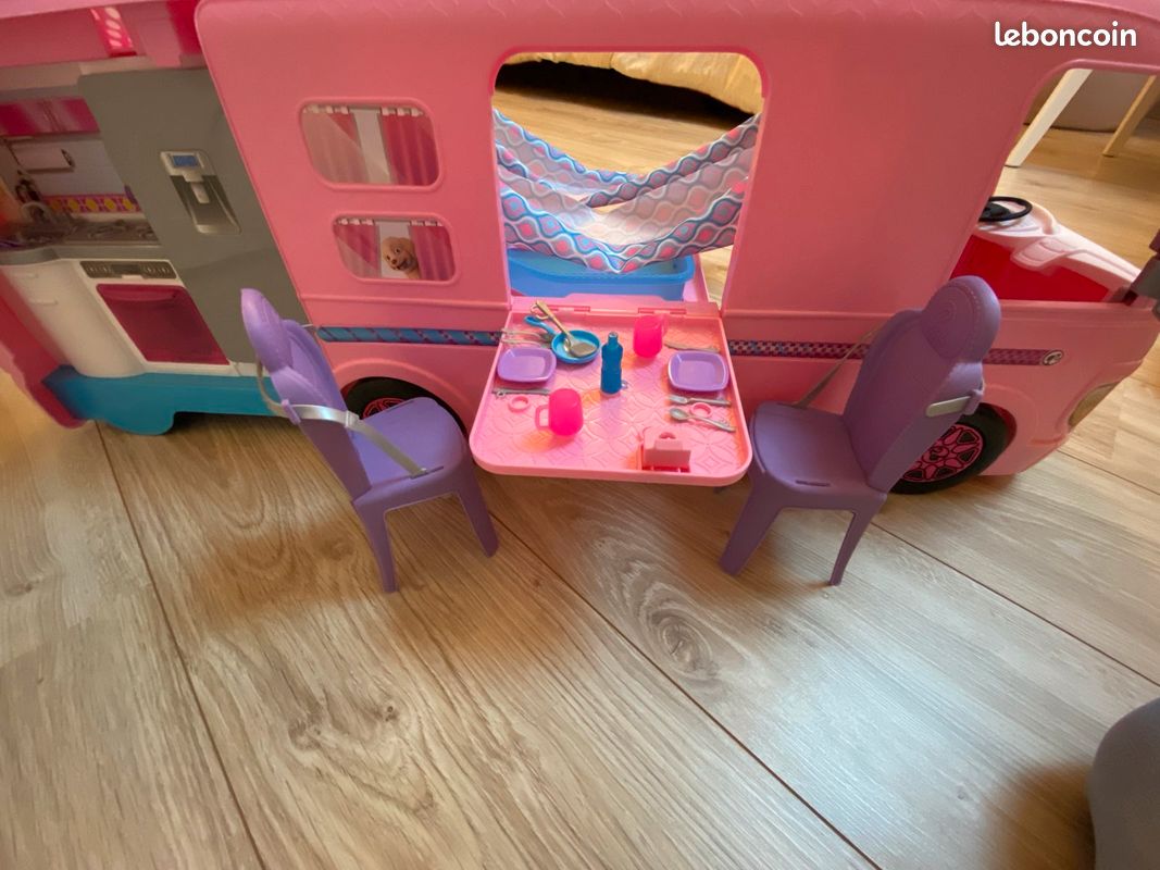 Camping-car Barbie (image 7)