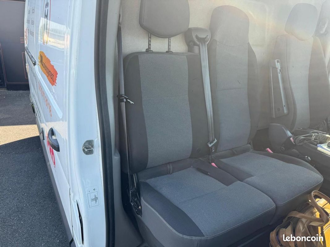 RENAULT MASTER Grand Confort F3500 L2H2 2.3 Energy dCi - 170 III FOURGON Traction PHASE 2 Garantie 6 mois (image 16)
