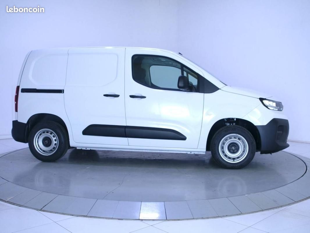 Citroën Berlingo VAN M DIESEL 100 CH MANUELLE (image 4)