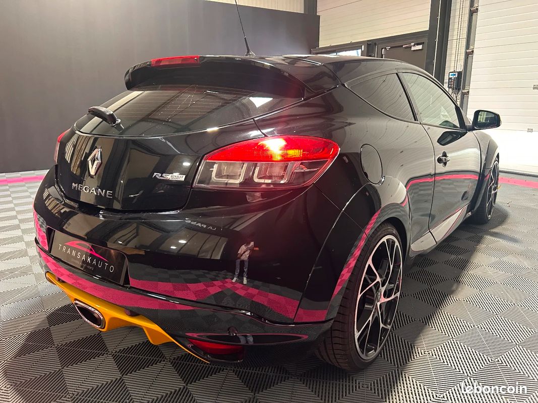 RENAULT MEGANE III COUPE RS MOTEUR ET BOITE REFAIT A NEUF 2.0 16V 265 Red Bull Racing RB7 S&S (image 5)