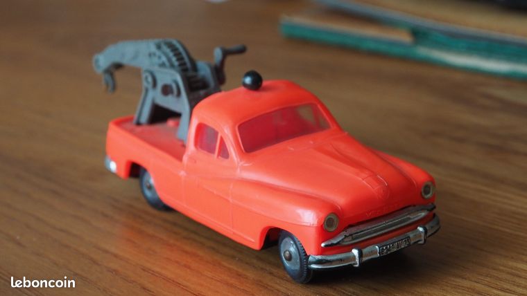Norev 1/43 N°34 - Ford Vedette Dépanneuse Rouge - Plastique - Neuf Boîte D'origine