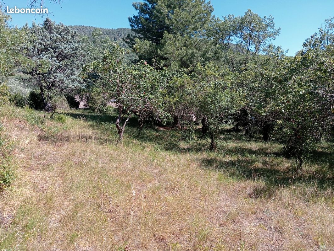 Terrain constructible a vendre · à Lunas-les-Châteaux · 85 000 €