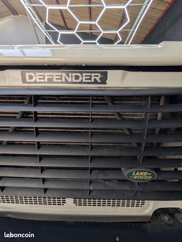 Land Rover Defender 110 Pick-Up 2.5 TD5 15P 122 Cv (image 25)