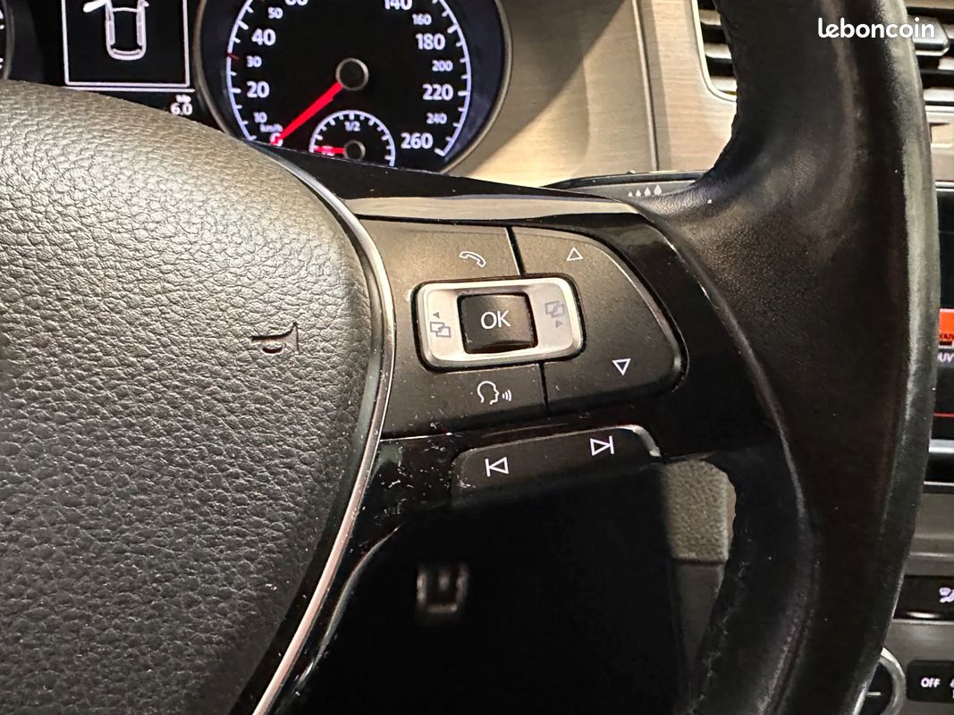 VOLKSWAGEN Golf 2.0 TDi 150ch Allstar - 2017 - Suivi complet - Boîte auto (image 12)