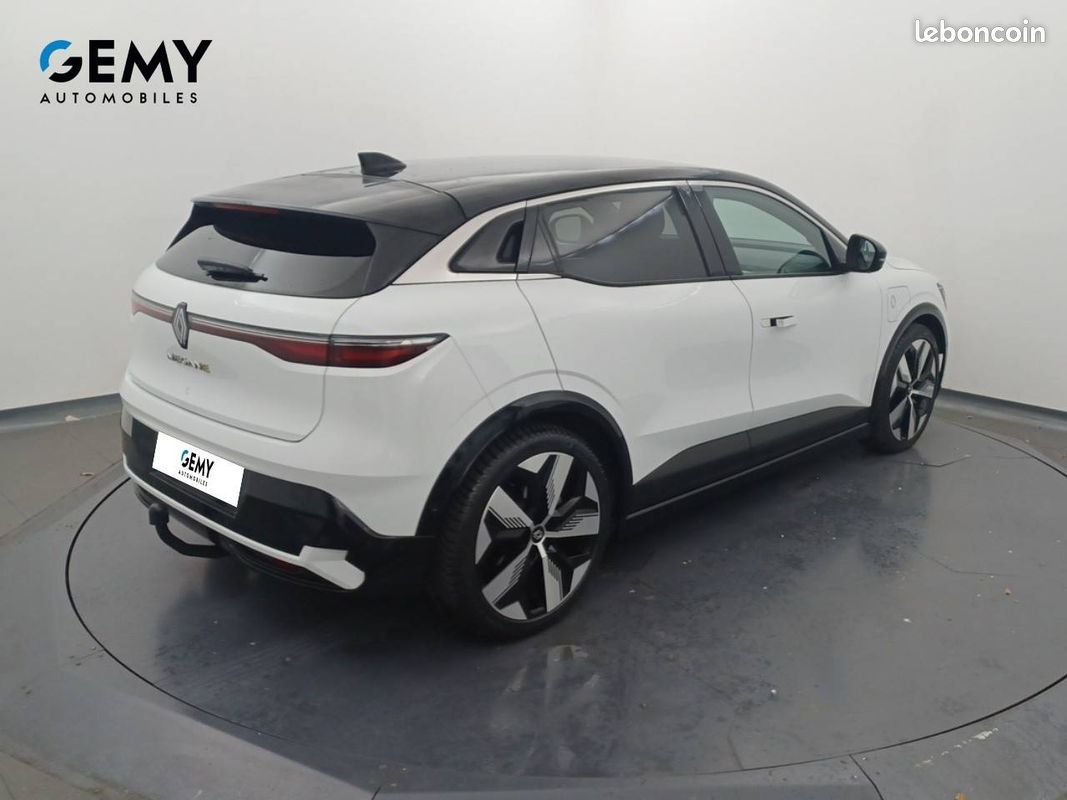 RENAULT Megane E-Tech EV60 220 ch super charge Techno (image 18)